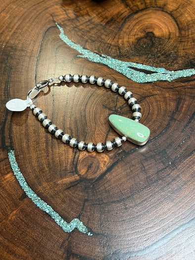 Navajo Pearl Bracelet 6mm with Turquoise Stone 2